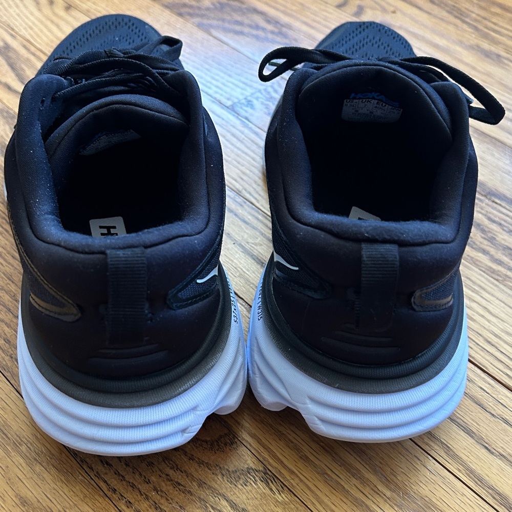 EUC Hoka One One Bondi 8 Shoes - Picture 2 of 8